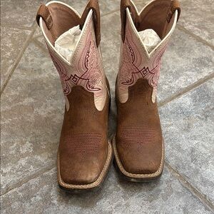 Girls ariat boots size 13